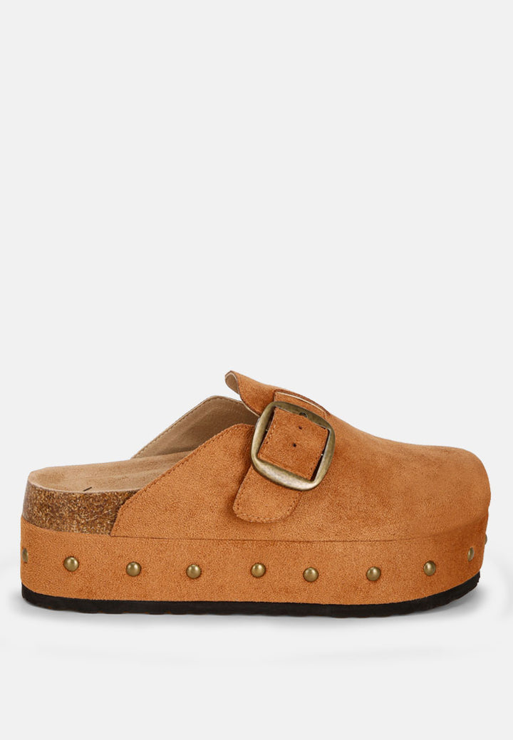 Alatna Minimal Studded Flatform Sandals#color_tan