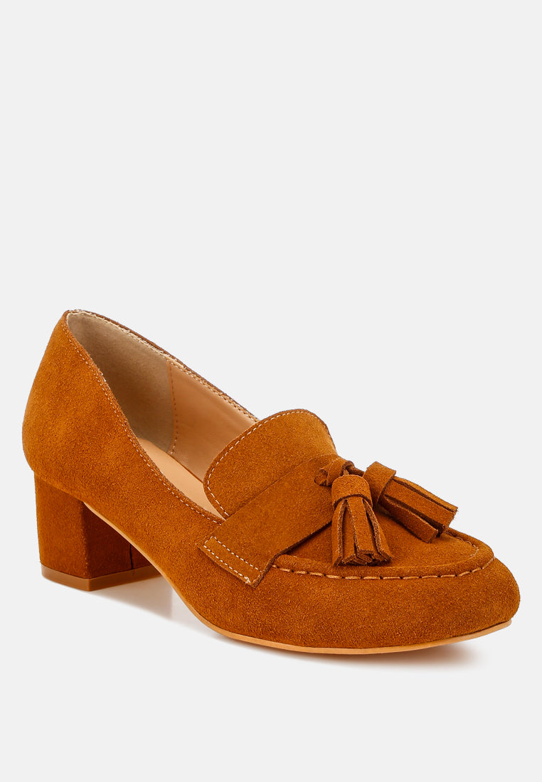 mocasines de ante con detalle de borlas aloha#color_tan