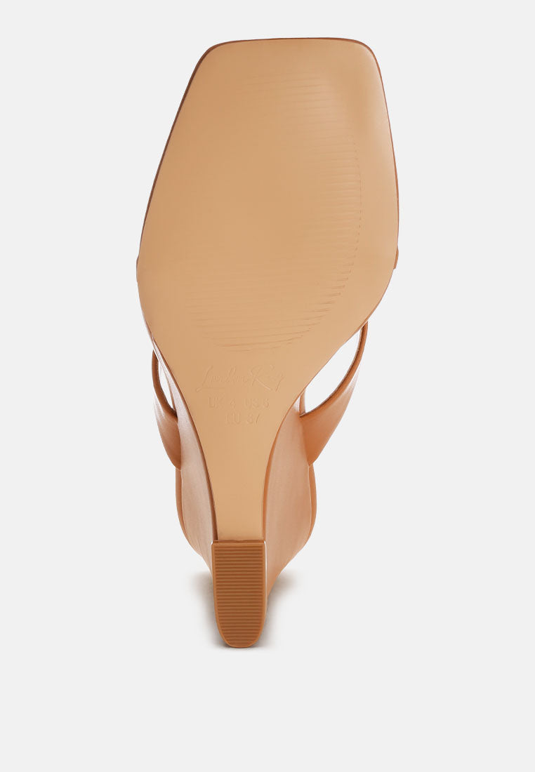 amilta square toe thong heels#color_tan-smooth