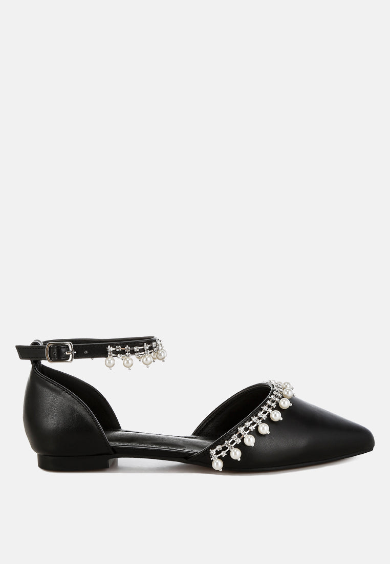 Sandalias planas con correa en el tobillo con perlas y diamantes de imitación aouva#color_black