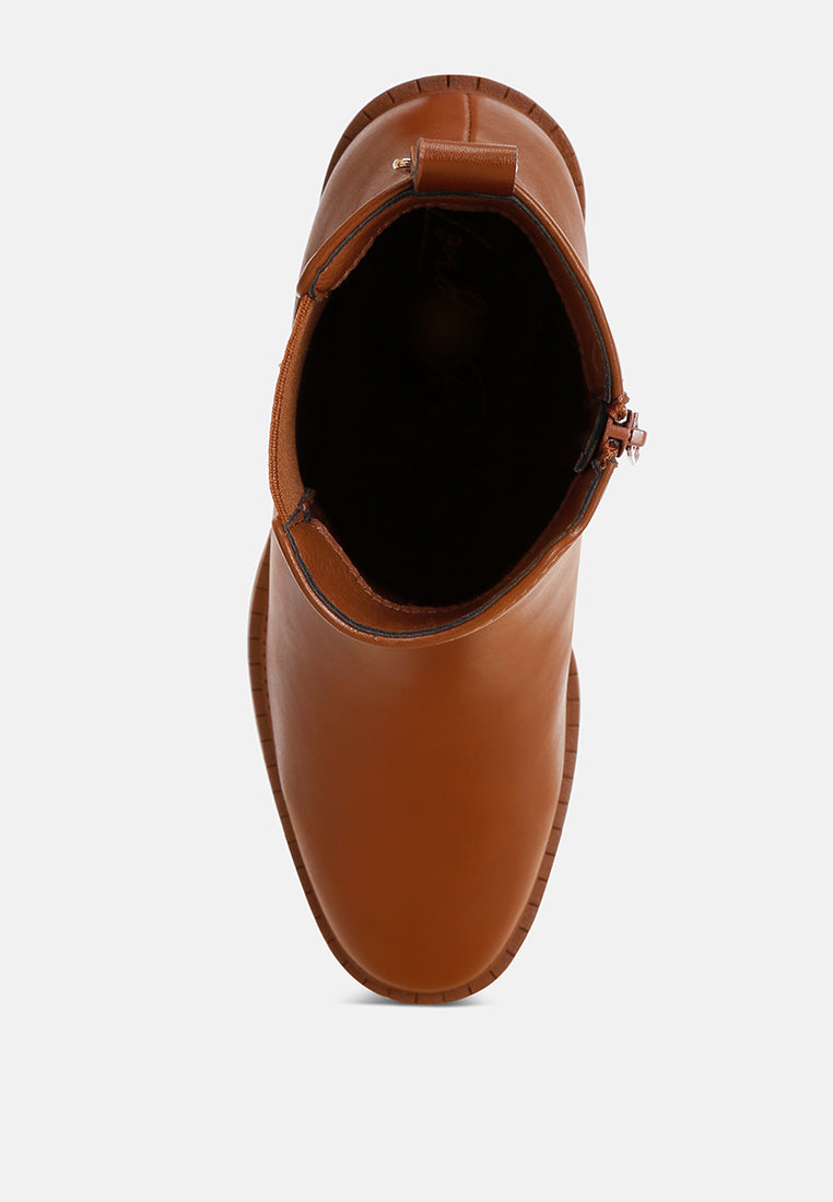 barnabas block heel chelsea boots#color_brown-smooth