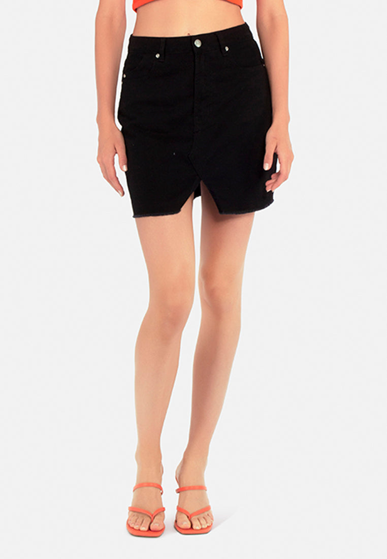 black split distressed denim mini skirt#color_black