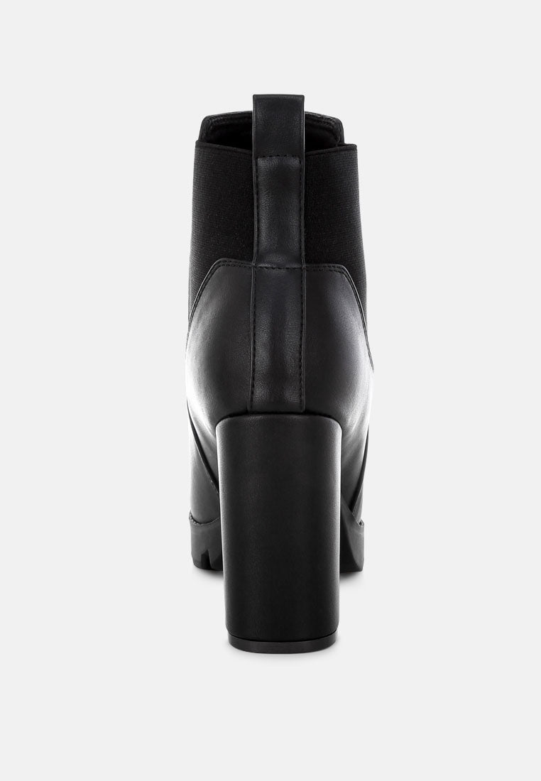 bolt block heeled chelsea boots#color_black