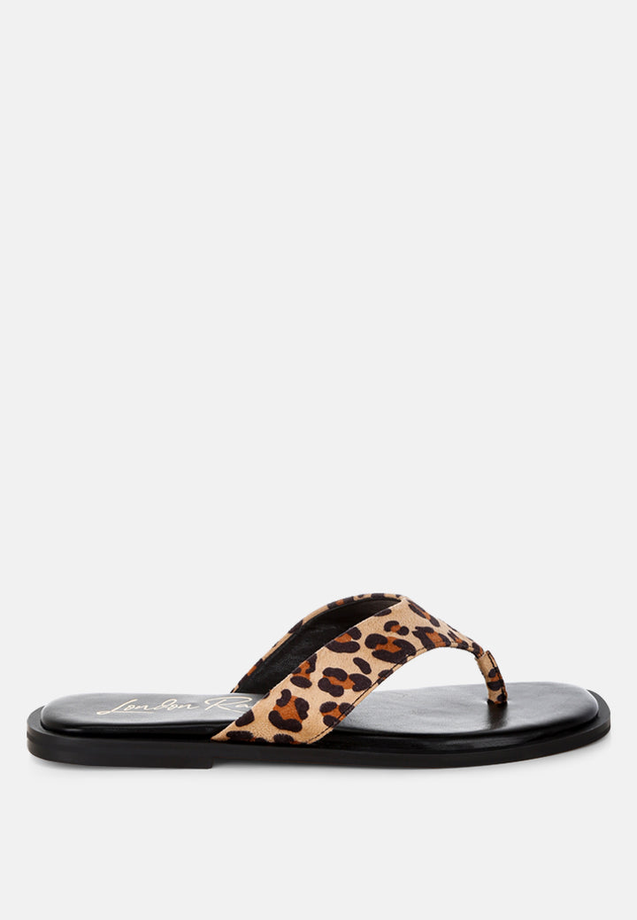 buchi animal print thong flats#color_leopard-microfiber
