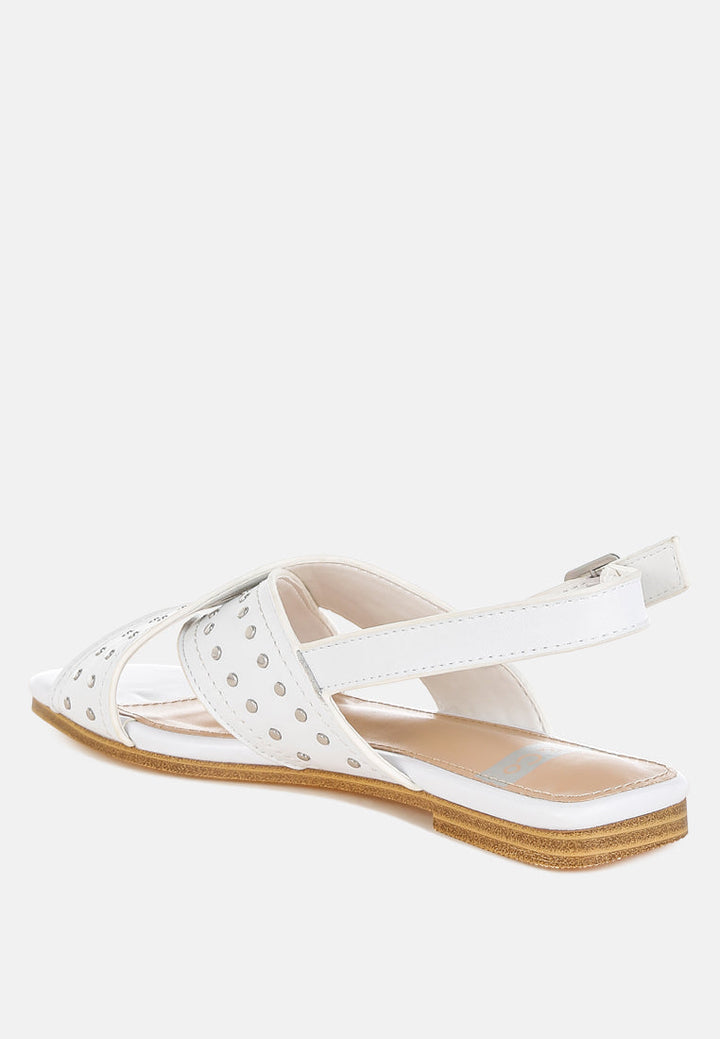 zapatos planos con hebilla y adornos de tachuelas calluna#color_white