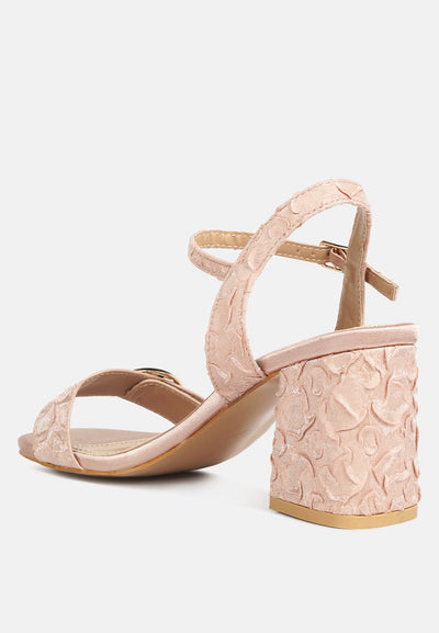 chaplet block heel pin buckle sandals#color_blush