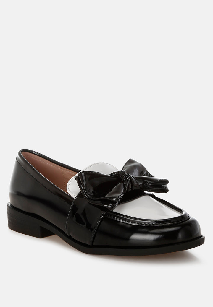 araminta classic chunky bow loafers#color_black-white