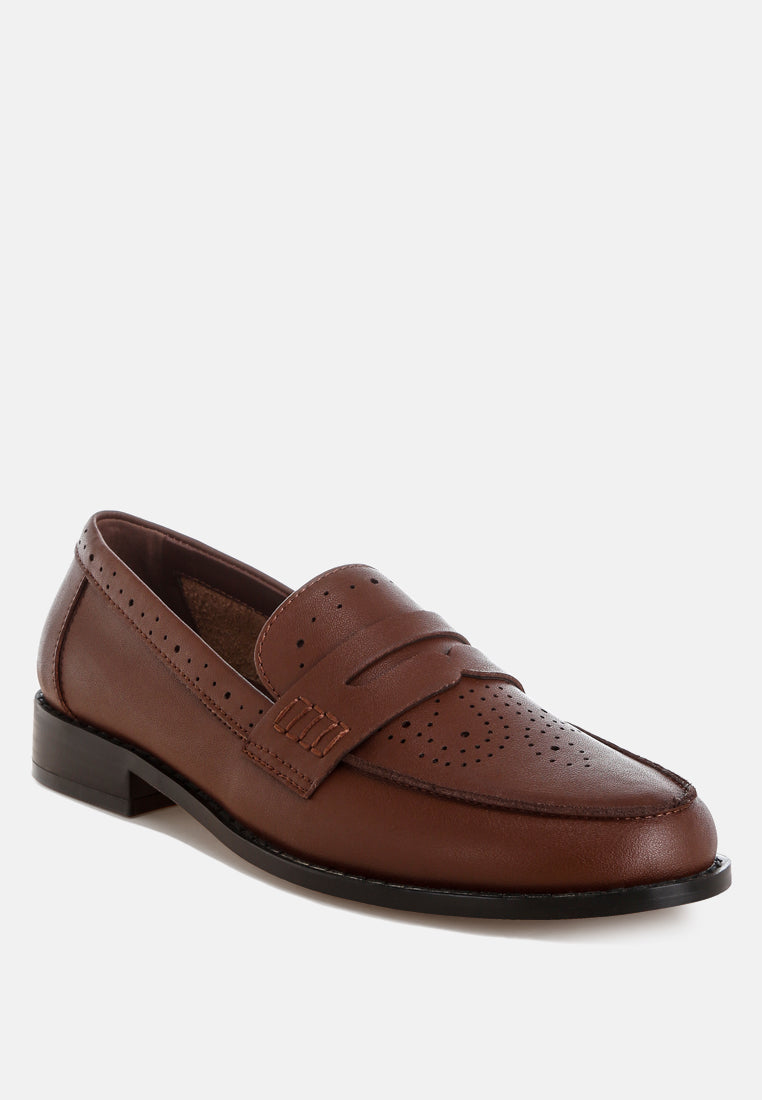 mocasines clotilda perforados tacón bajo#color_marrón