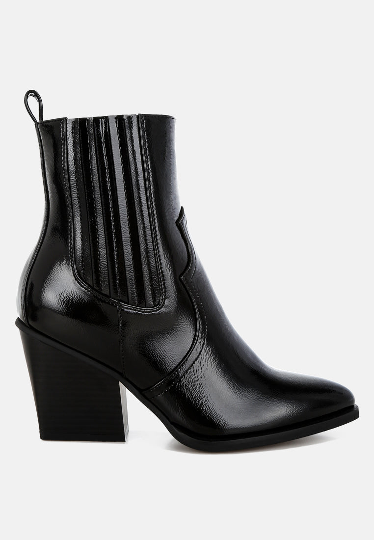 cornus pointed toe ankle boots#color_black