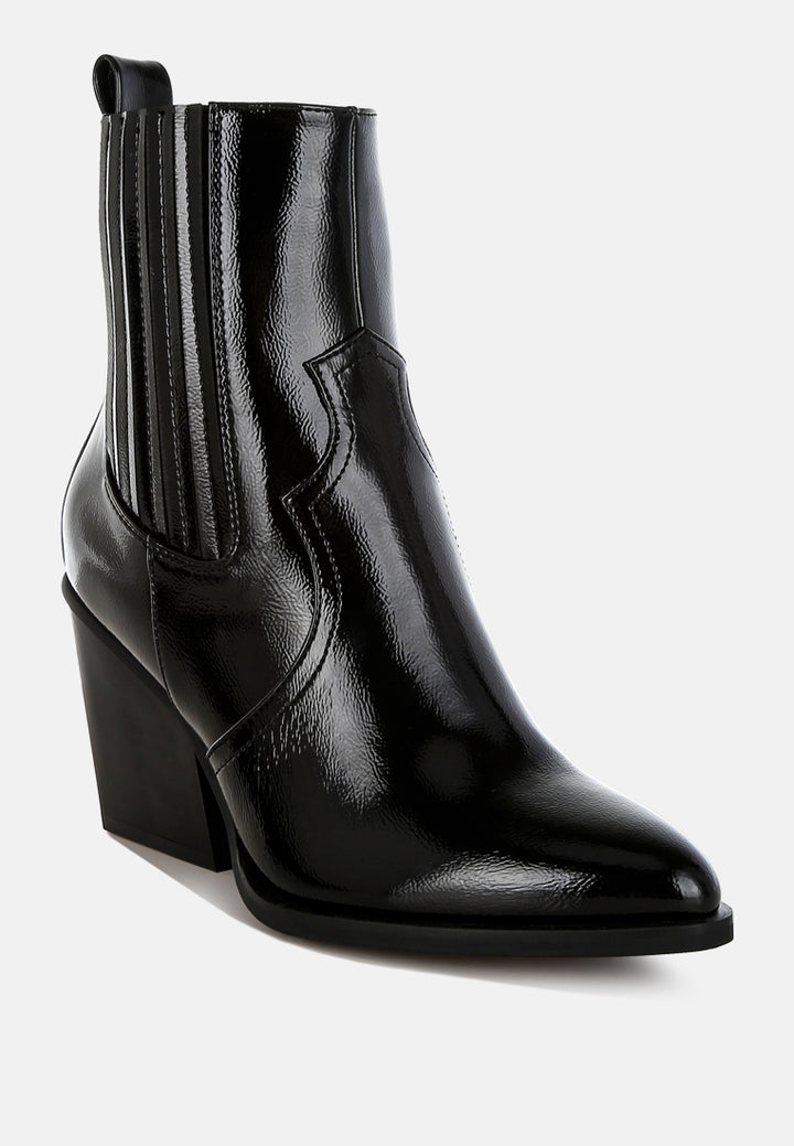 cornus pointed toe ankle boots#color_black