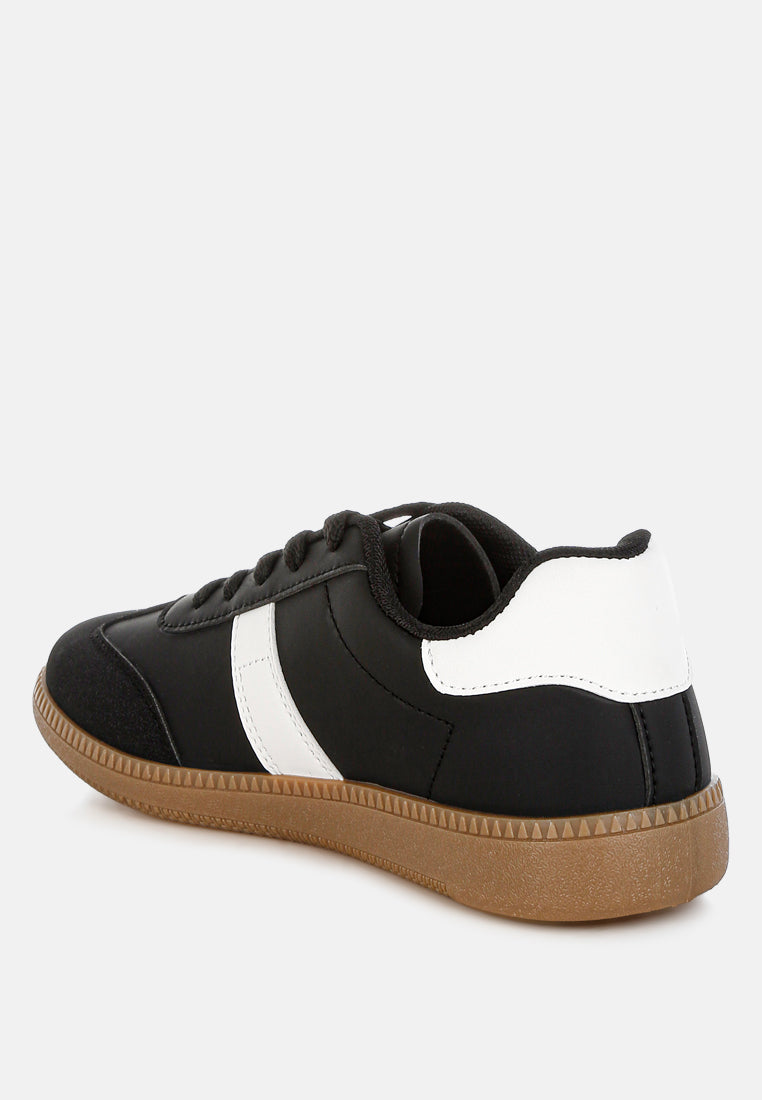 classic lace up flatform sneaker by mode#color_black