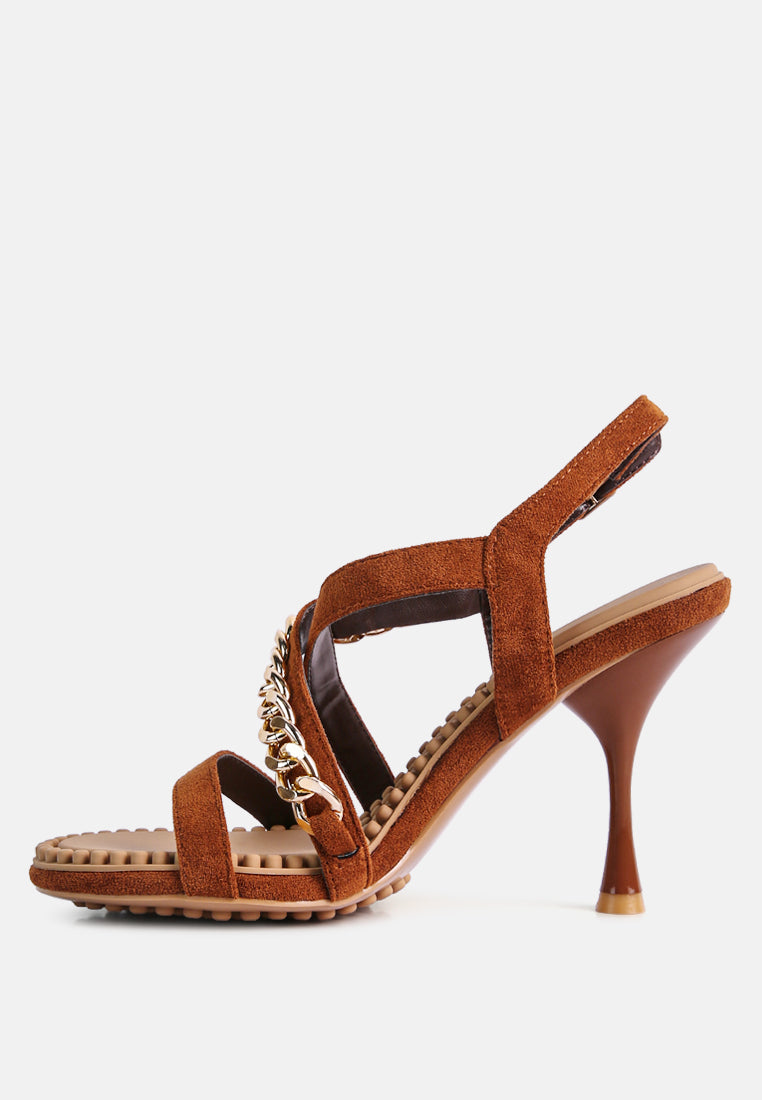 Sandalia de tacón medio con cadena metálica Domeda#color_tan