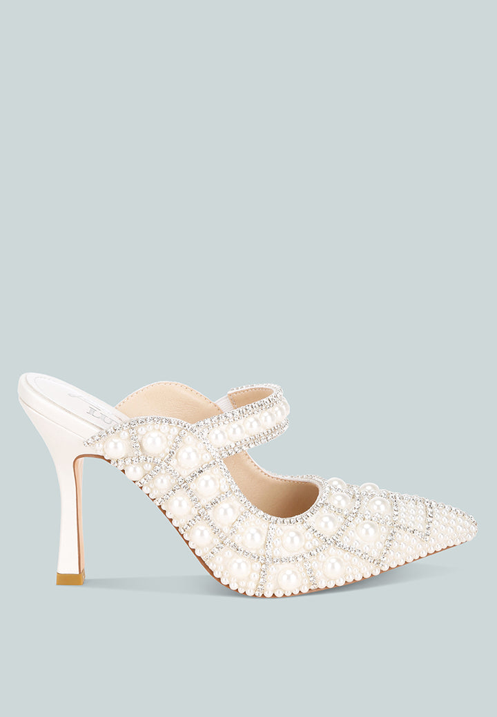 Sandalias sin cordones con perlas y diamantes de imitación Dalston#color_white-suede