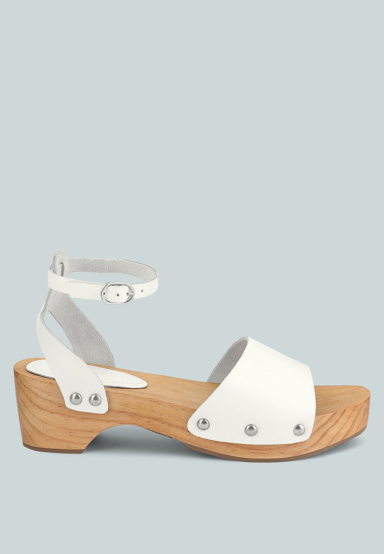 Cara Wooden Clogs By Ruw