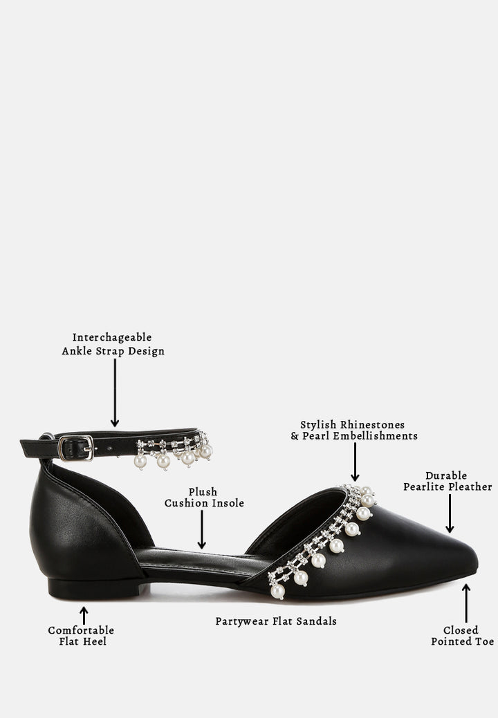 Sandalias planas con correa en el tobillo con perlas y diamantes de imitación aouva#color_black
