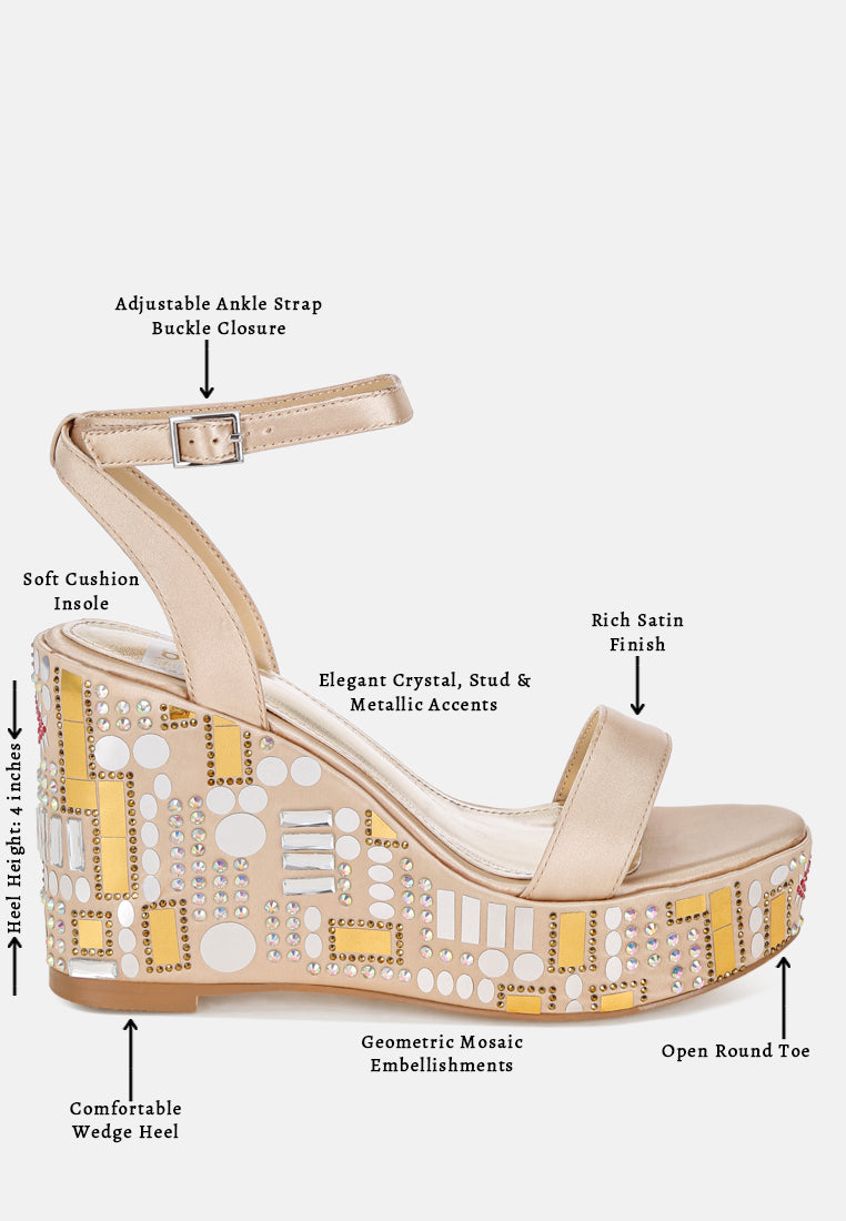 sandalias de fiesta con cuña y adornos de mosaico metropolis#color_gold-satin