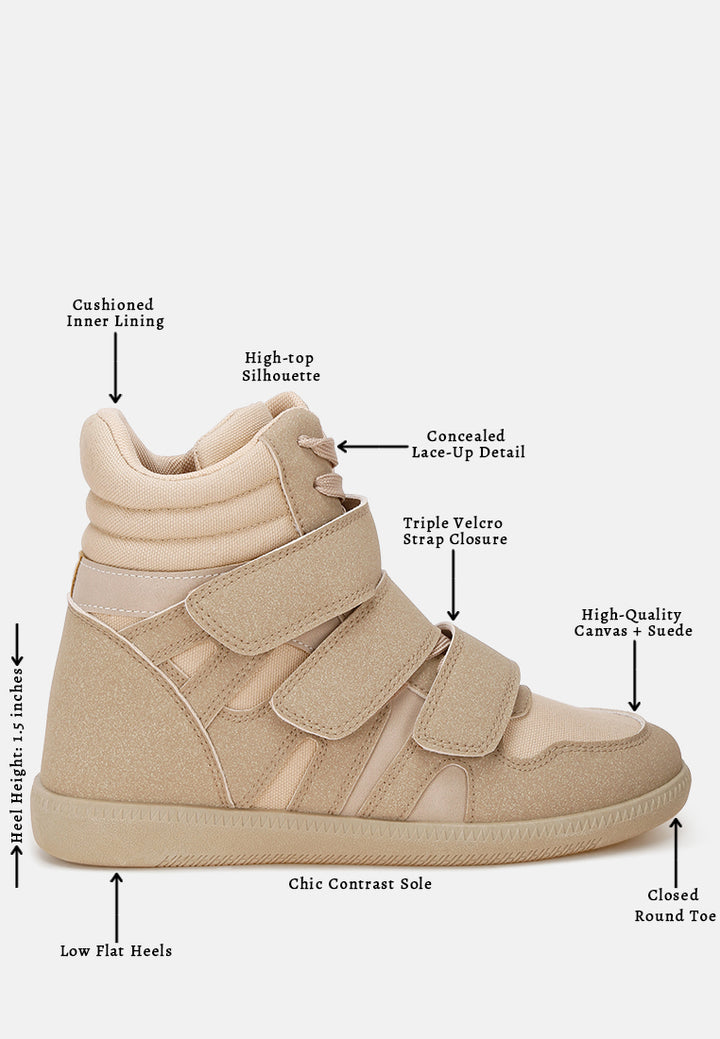 Zapatillas altas con triple correa y cuña acogedoras#color_taupe