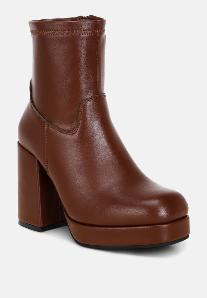 Botines con punta cuadrada elevada Antbera#color_brown-smooth