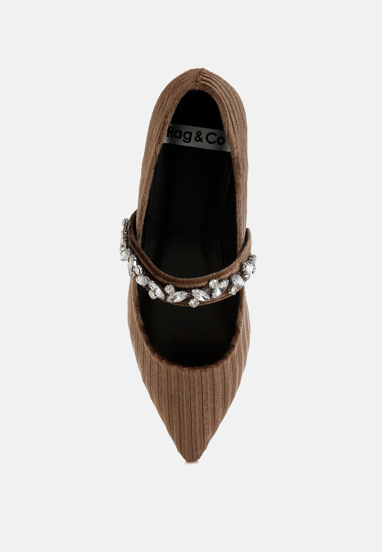 dresden broche de diamantes bailarinas de terciopelo#color_brown