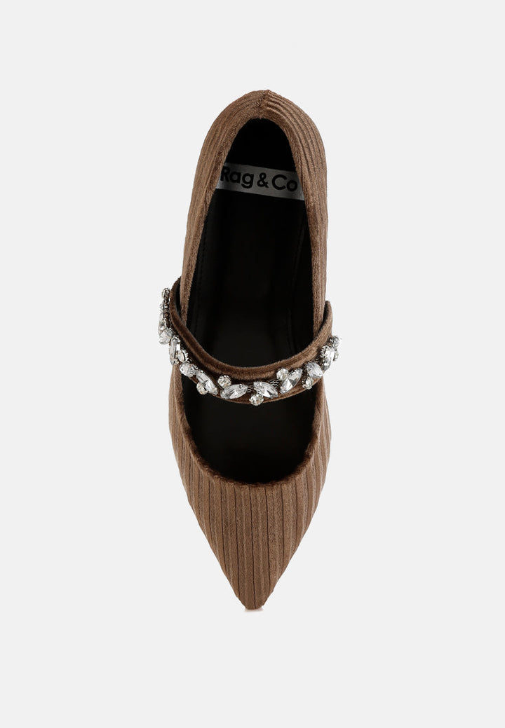 dresden broche de diamantes bailarinas de terciopelo#color_brown
