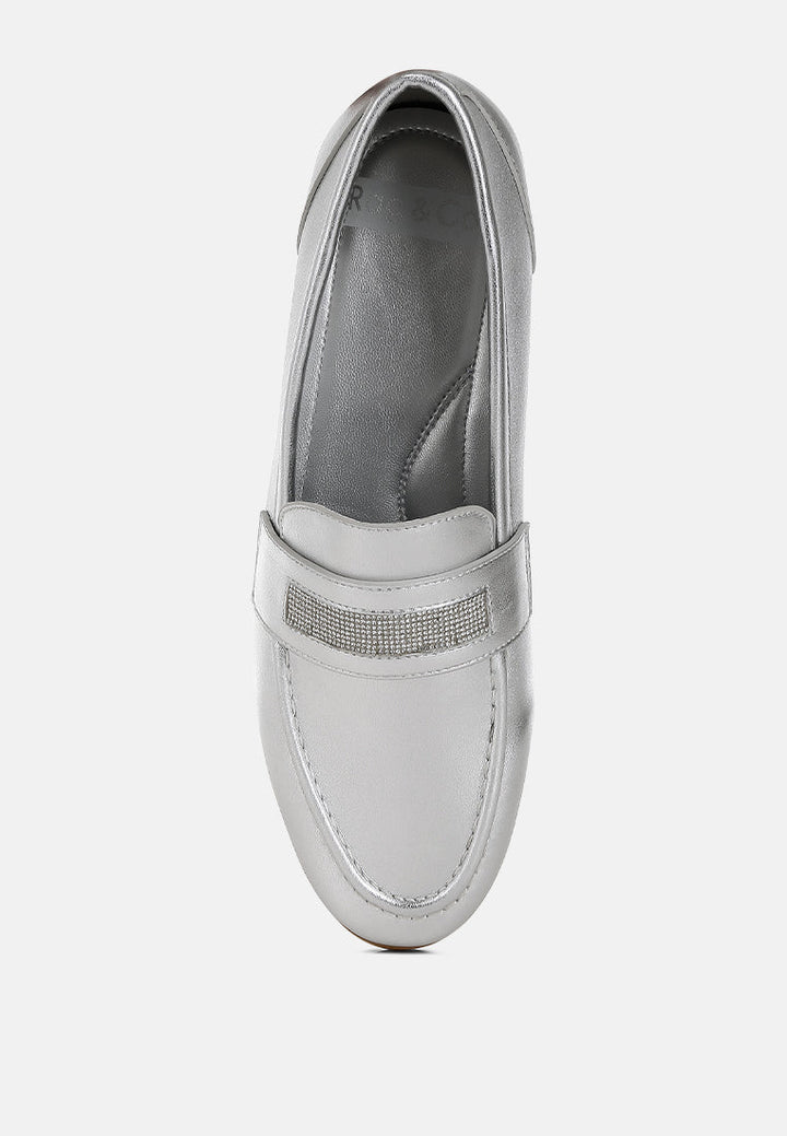 Mocasines metalizados con correa de diamantes de imitación eden ode#color_silver