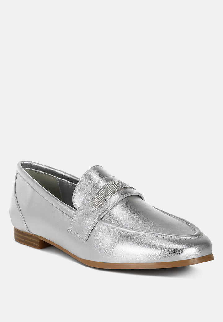 Mocasines metalizados con correa de diamantes de imitación eden ode#color_silver