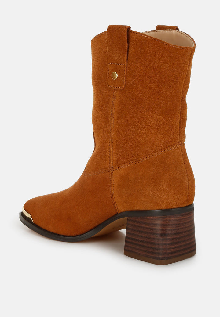 botines con punta cuadrada de gamuza emberly#color_tan