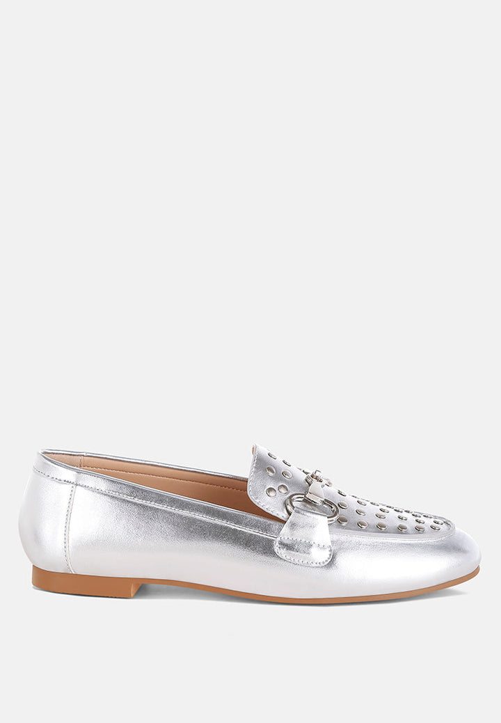 mocasines de piel metalizada con tachuelas y horsebit estafa#color_silver