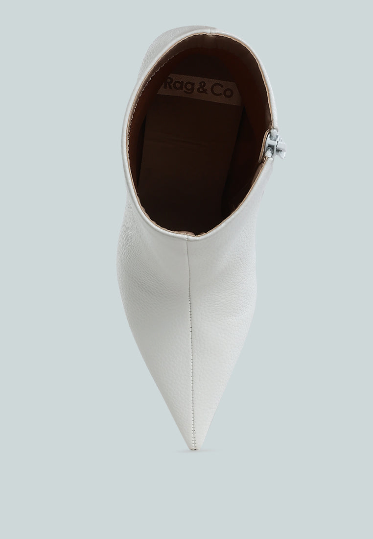 botines farnak de piel sintética con punta en punta#color_blanco