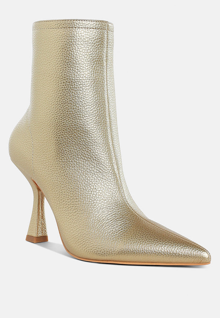 botines farnak metalizados con punta en punta#color_gold