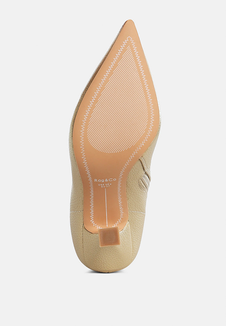 botines farnak metalizados con punta en punta#color_gold