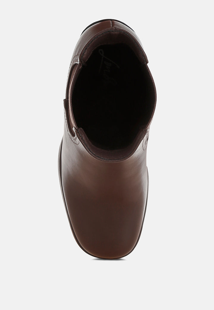 scuala faux leather chelsea boots#color_brown