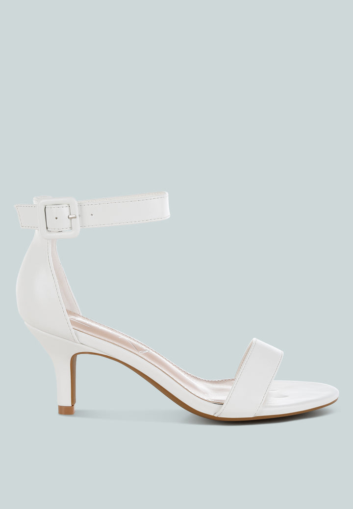 sandal tumit kucing kulit imitasi dengan mode#color_white