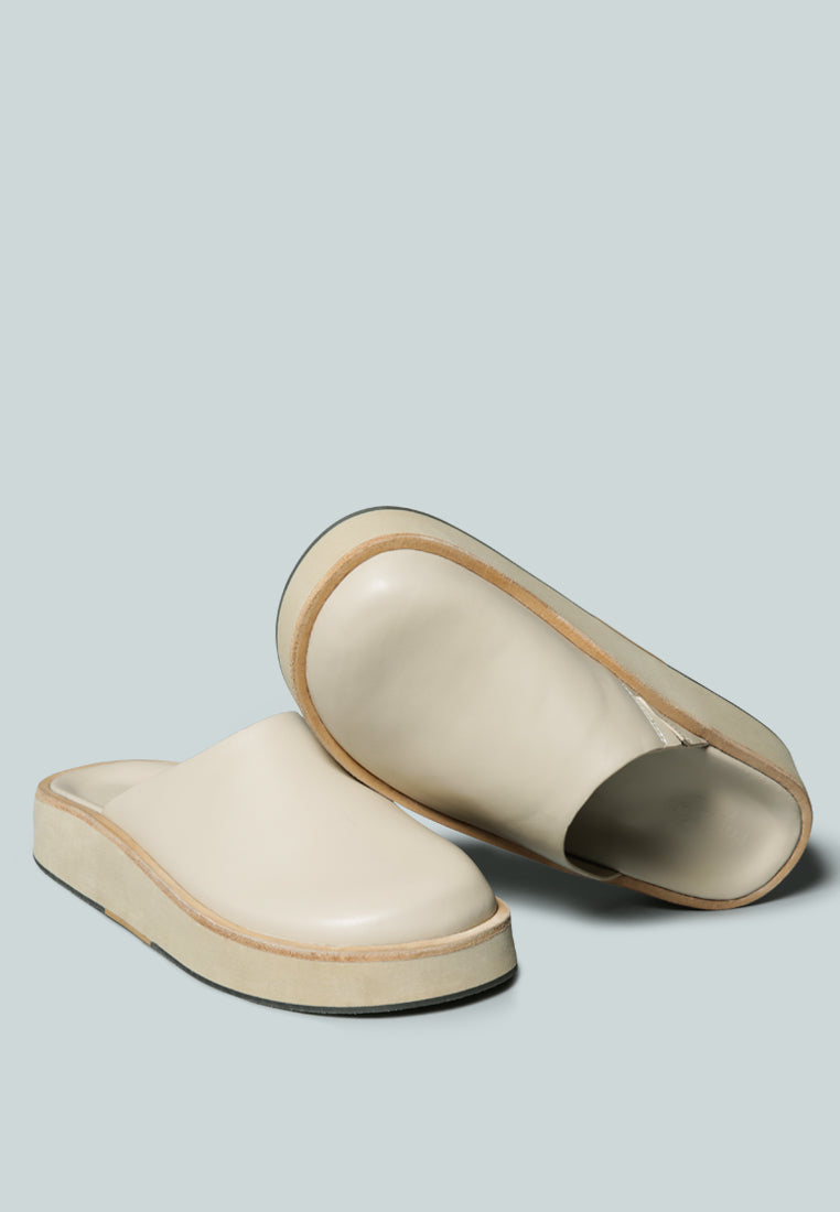 zapatos sin cordones con plataforma plana de Givens#color_nude