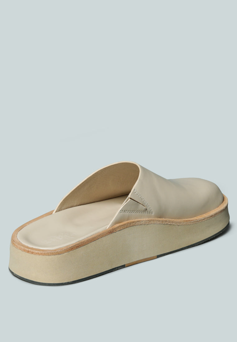 zapatos sin cordones con plataforma plana de Givens#color_nude
