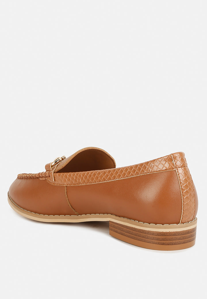 Mocasines Holda Horsebit adornados con detalle de puntadas#color_tan