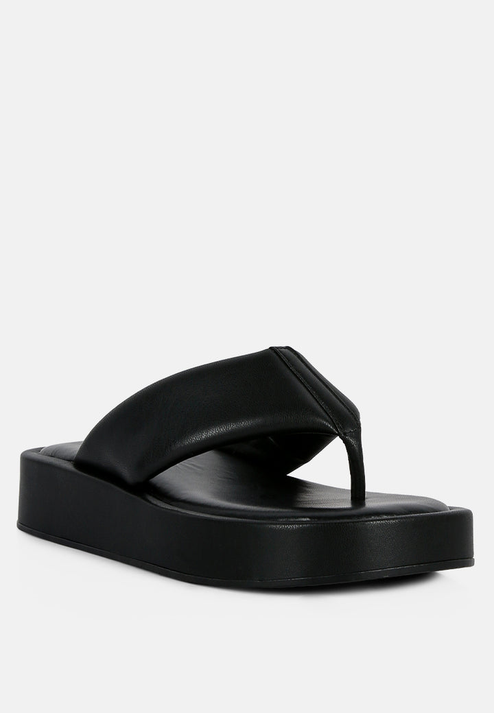 keeyana faux leather wide thong flats#color_black