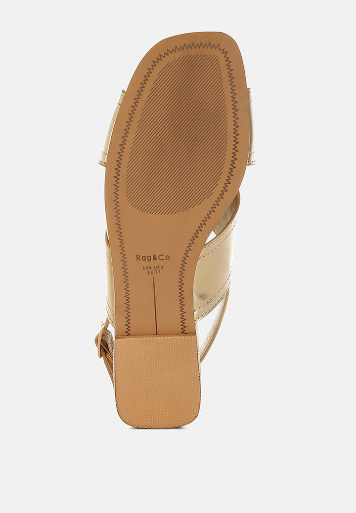 Zapatos planos cruzados de piel sintética kanon#color_gold