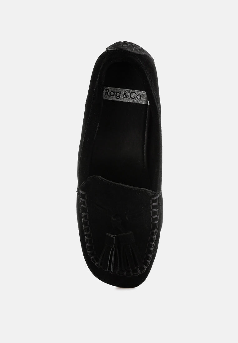 Mocasines con borlas y punta redonda de ante de Kipstar#color_black