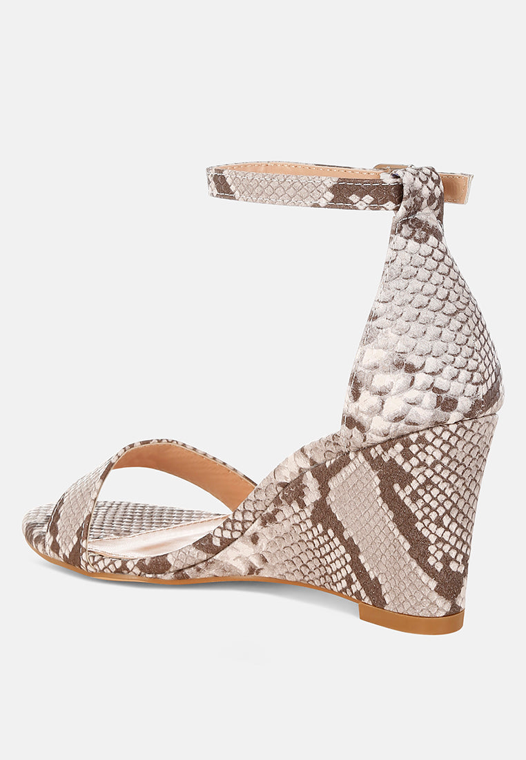 kodor snake print slim wedge heel sandals#color_natural