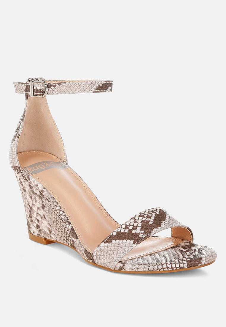 kodor snake print slim wedge heel sandals#color_natural