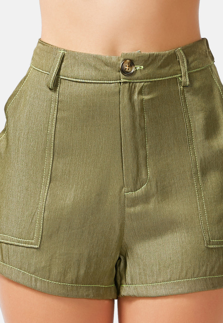 shorts in contrast seam#color_olive-green