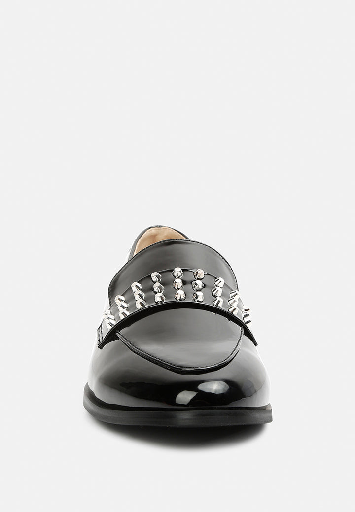 Mocasines semicasuales de charol con detalle de tachuelas de meanbabe#color_black