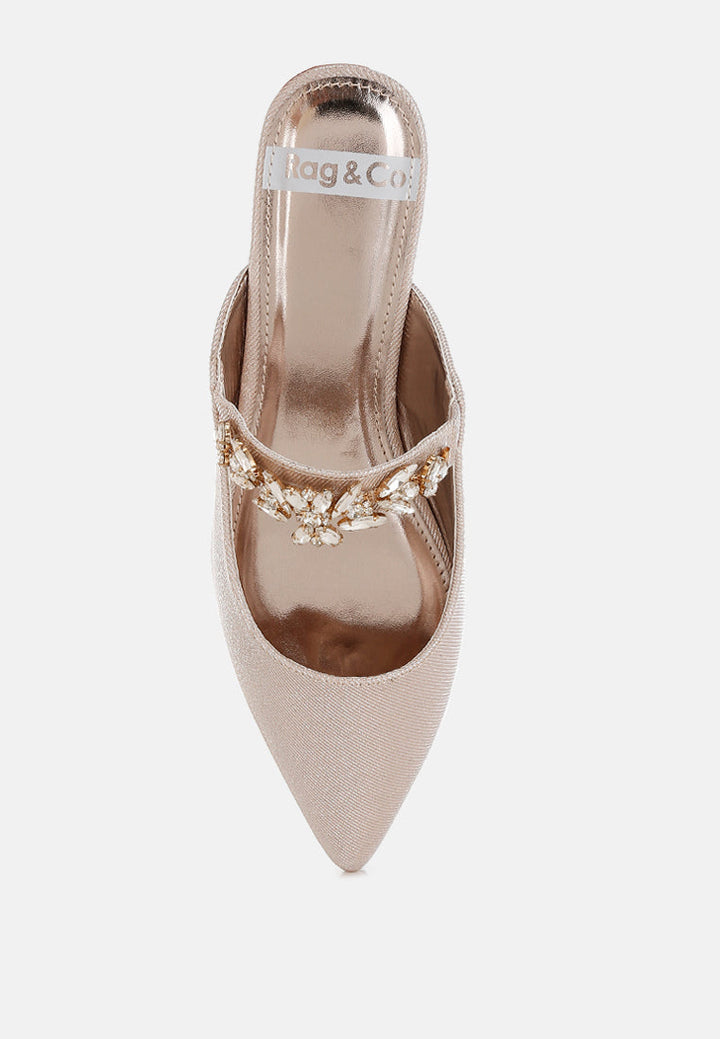 mules magnum con purpurina y correa de diamantes#color_beige