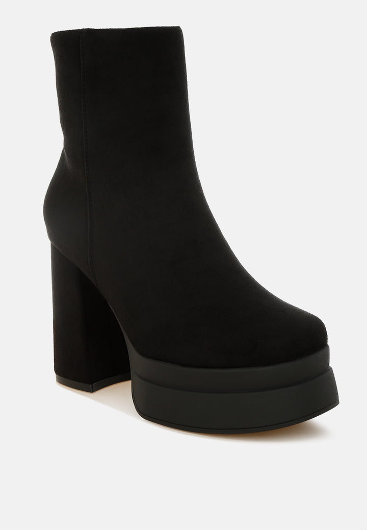maltese soft microfiber block heel boots#color_black