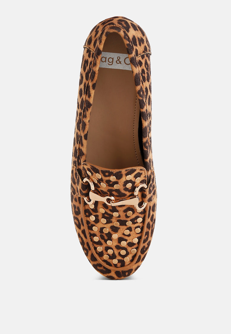 mocasines meopa con estampado de leopardo metalizado y tachuelas#color_leopard
