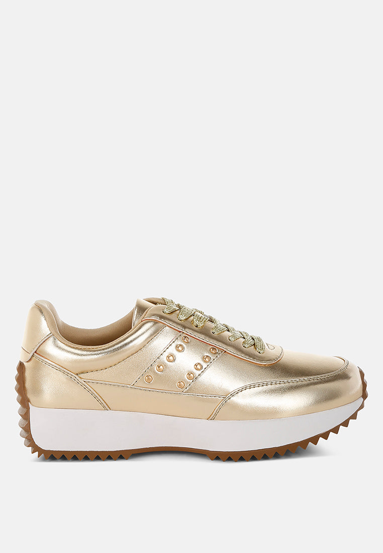 Zapatillas de piel metalizada con tachuelas#color_gold