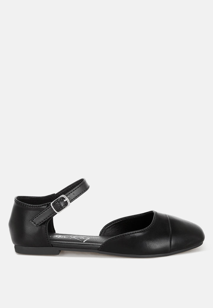 Montclair Two Tone Flat Sandals#color_black-smooth