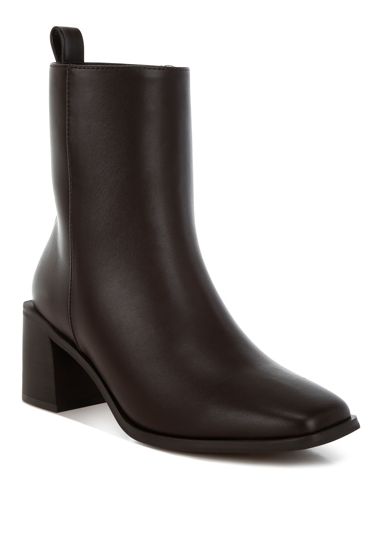 muskox square toe faux leather boots#color_chocolate