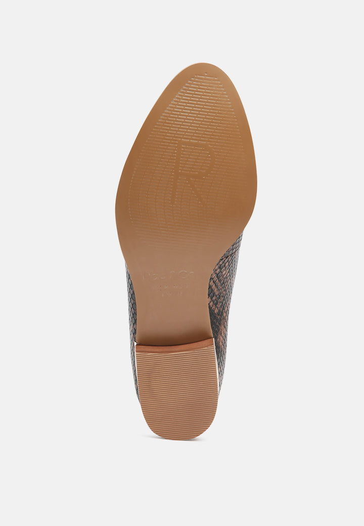 mocasines nadia con textura de serpiente#color_brown-snake